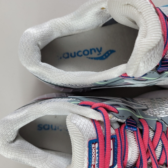 Brooks Ravenna 6 Womens Running Shoes
Size 6.5
E - Picture 4 of 12